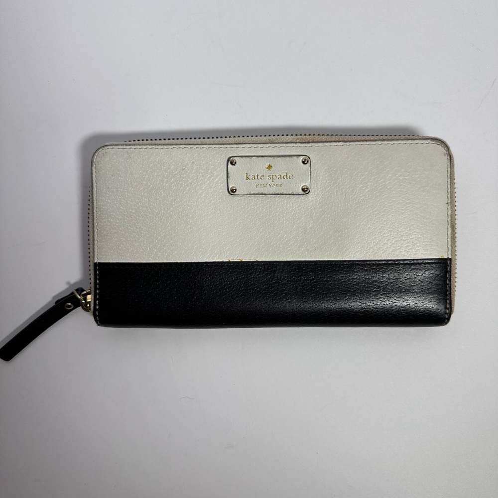 Kate Spade Black and White Wallet